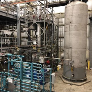 Photo of the inside of the process development building - a coal to liquid fuels demo unit 