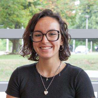 headshot of paula alarcon espejo